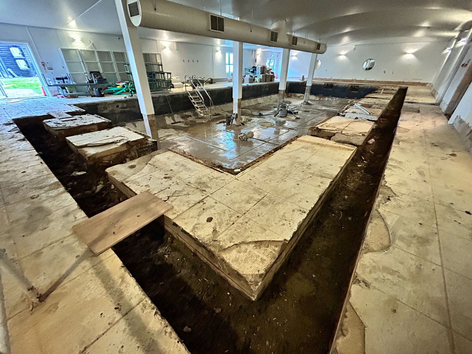 Floor sawing and controlled demolition Bedfordshire